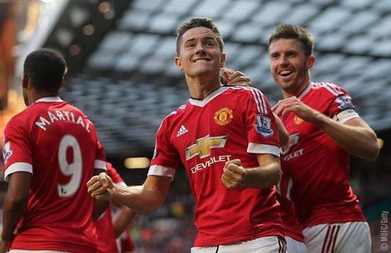 争激烈的英 争激烈的英