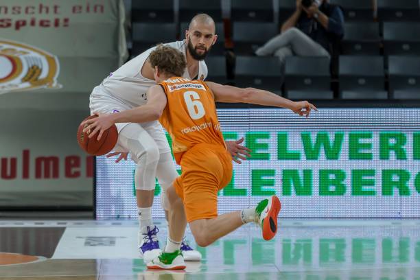 来的教练组 来的教练组